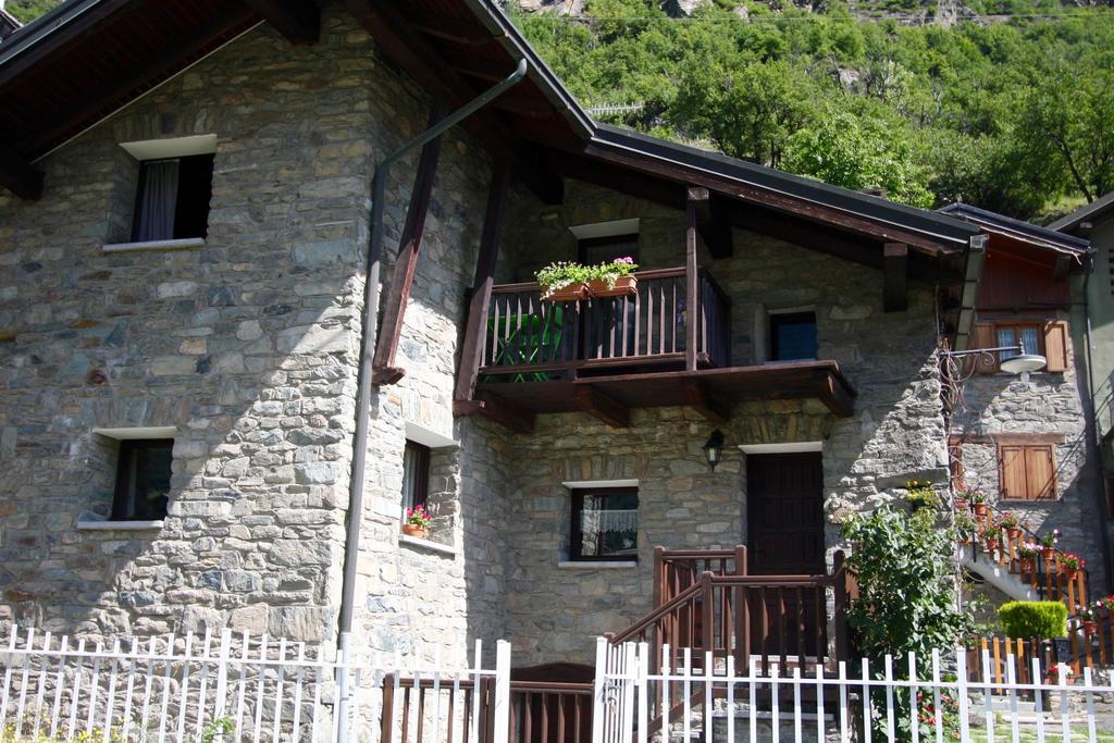 Bed and Breakfast Relais Des Elfes Шатійон Екстер'єр фото